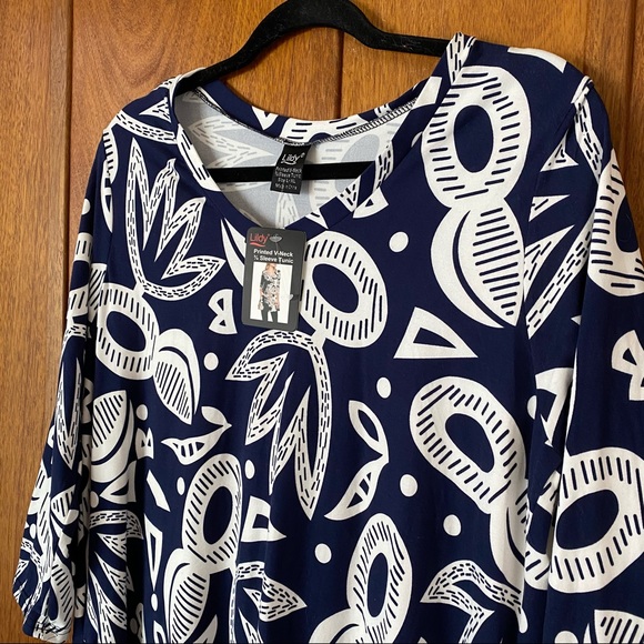 NWT Lildy V-Neck Navy Blue Floral Tunic Midi Dress - Picture 3 of 11